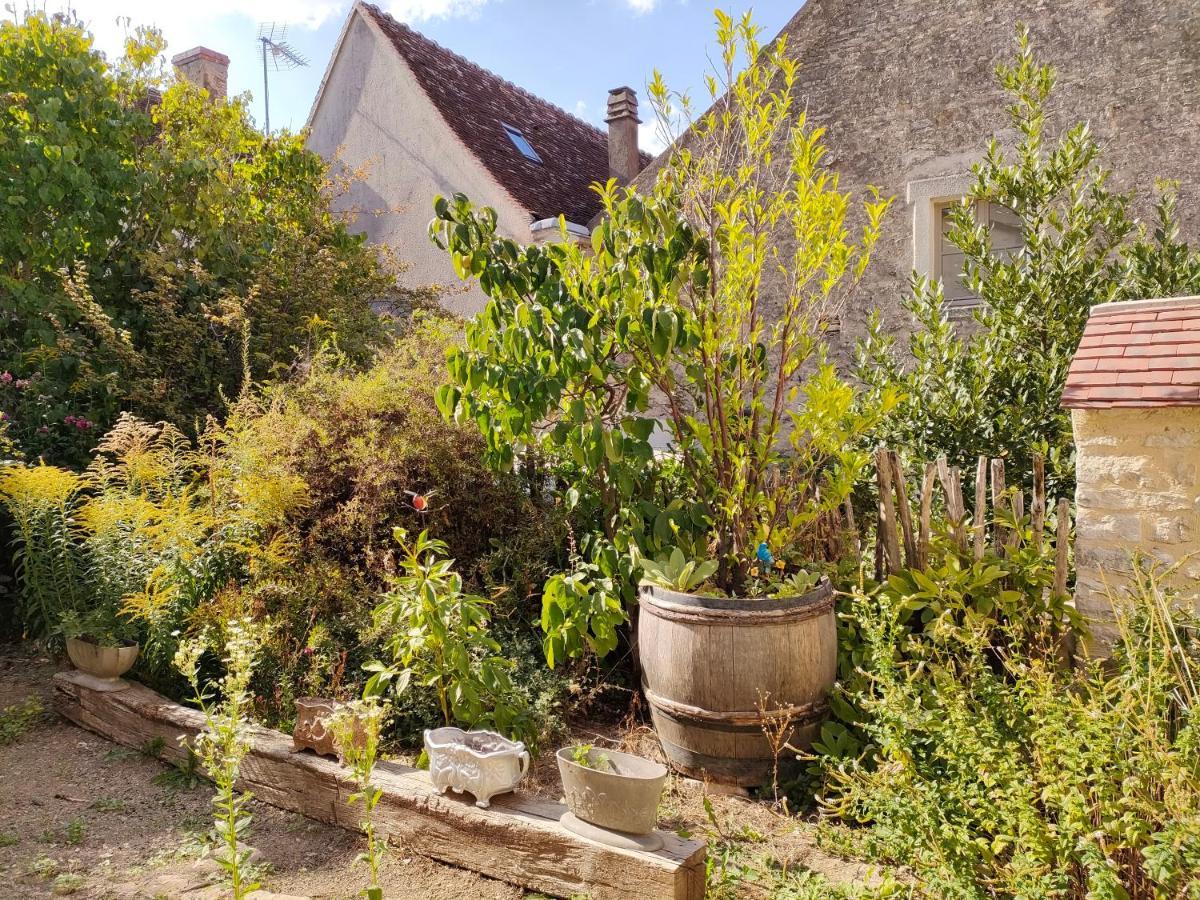 Galerie Benjamine Villa Vezelay Exterior photo