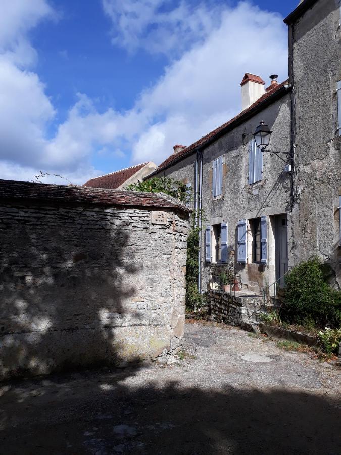 Galerie Benjamine Villa Vezelay Exterior photo